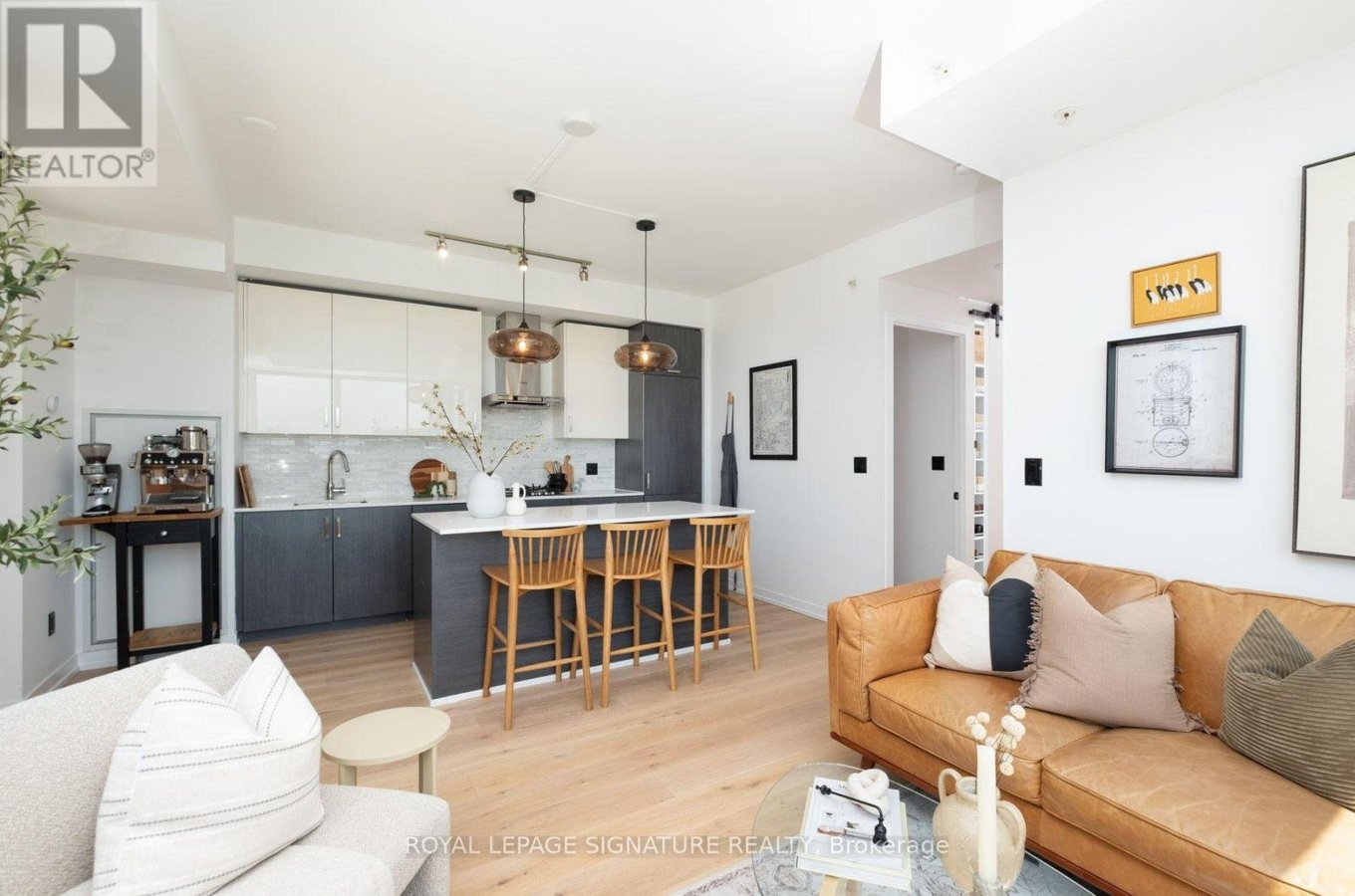 610 - 36 HOWARD PARK AVENUE - Photo 5