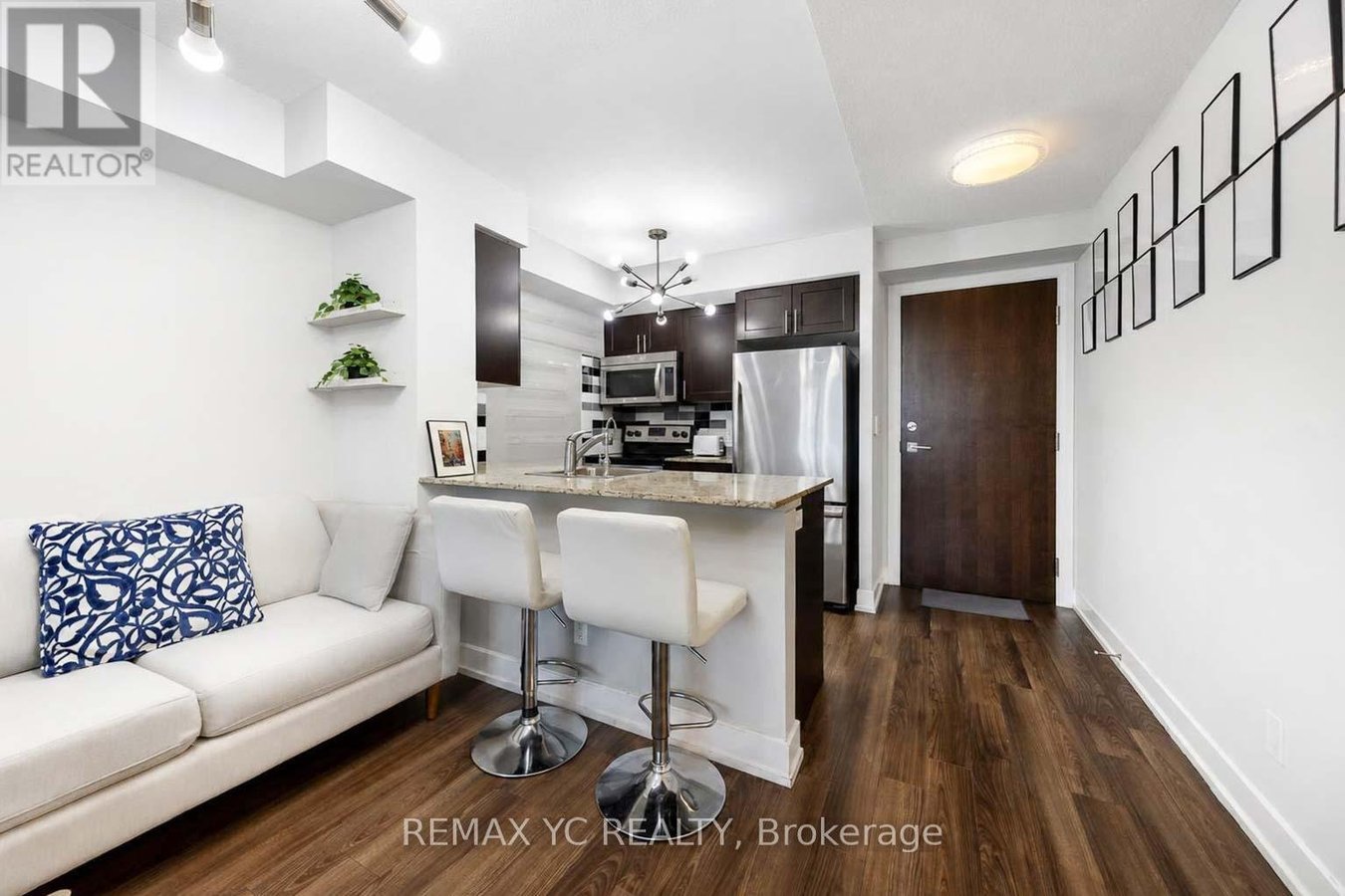 1130 - 2 EVA ROAD - Photo 6