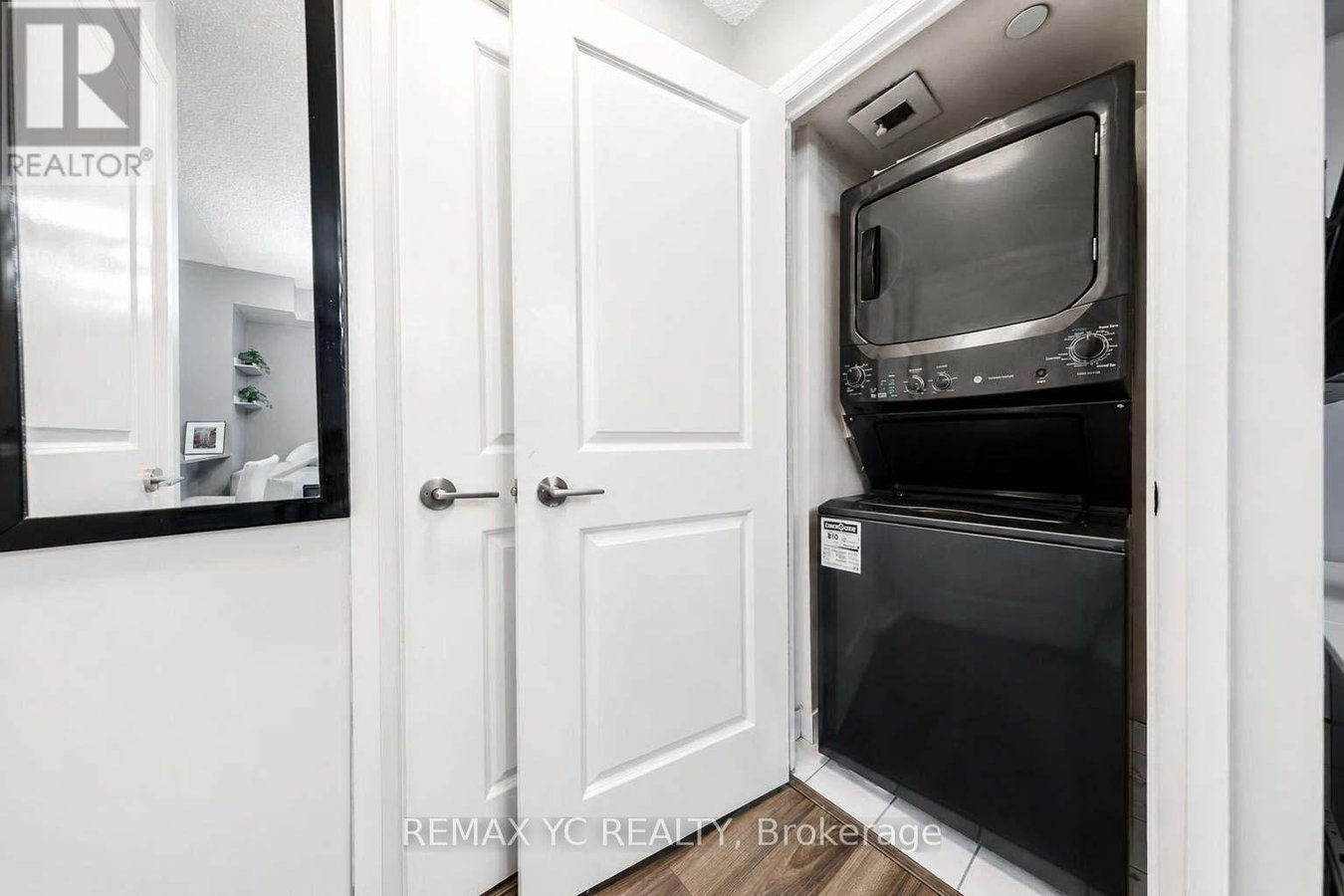 1130 - 2 EVA ROAD - Photo 12