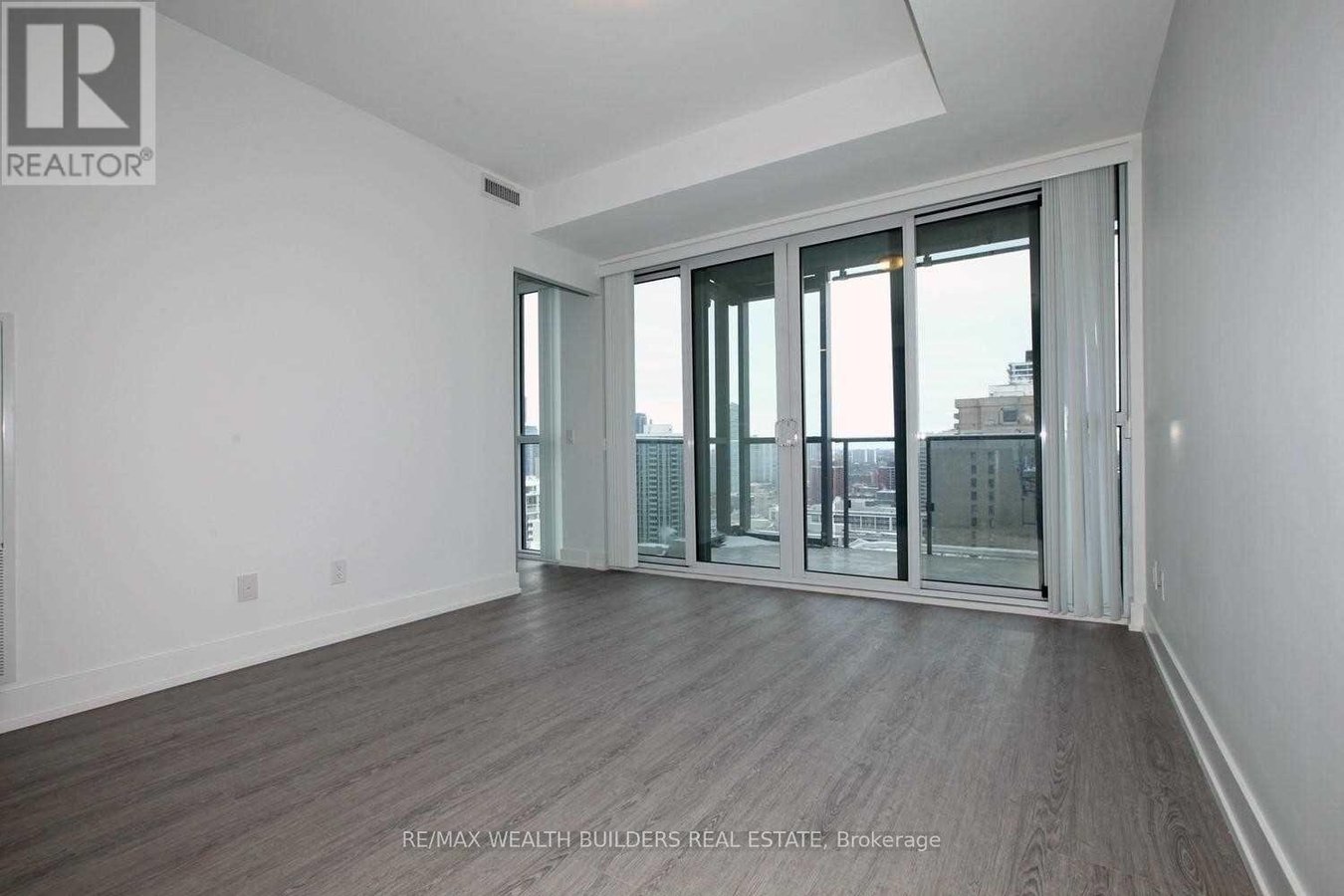 2609 - 7 GRENVILLE STREET - Photo 4