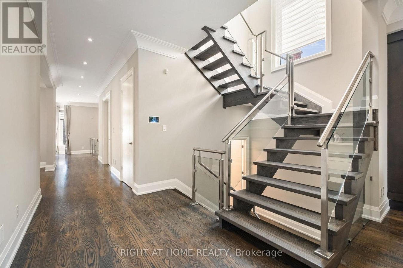 316 CHURCHILL AVENUE - Photo 9