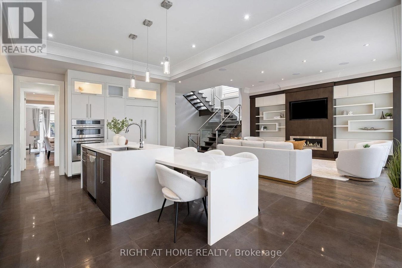 316 CHURCHILL AVENUE - Photo 13