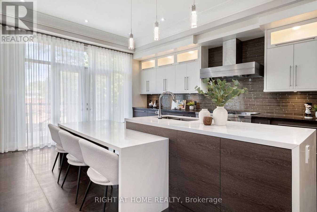 316 CHURCHILL AVENUE - Photo 14