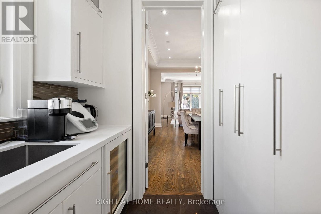 316 CHURCHILL AVENUE - Photo 17