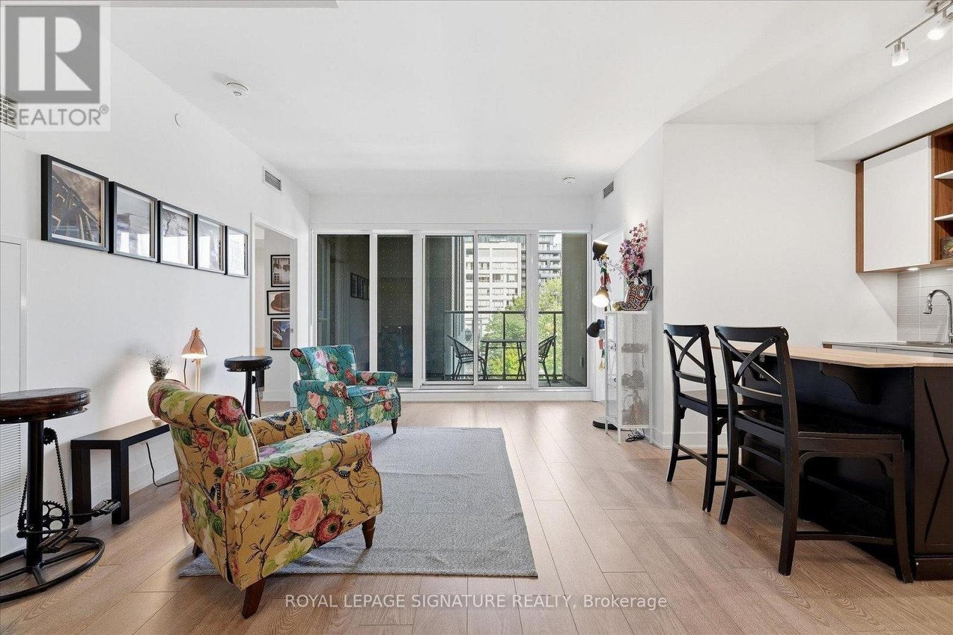 415 - 543 RICHMOND STREET W - Photo 1