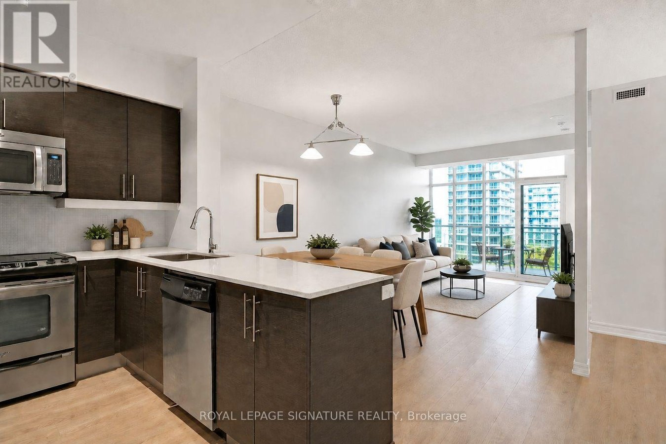 2609 - 125 WESTERN BATTERY ROAD - Photo 1