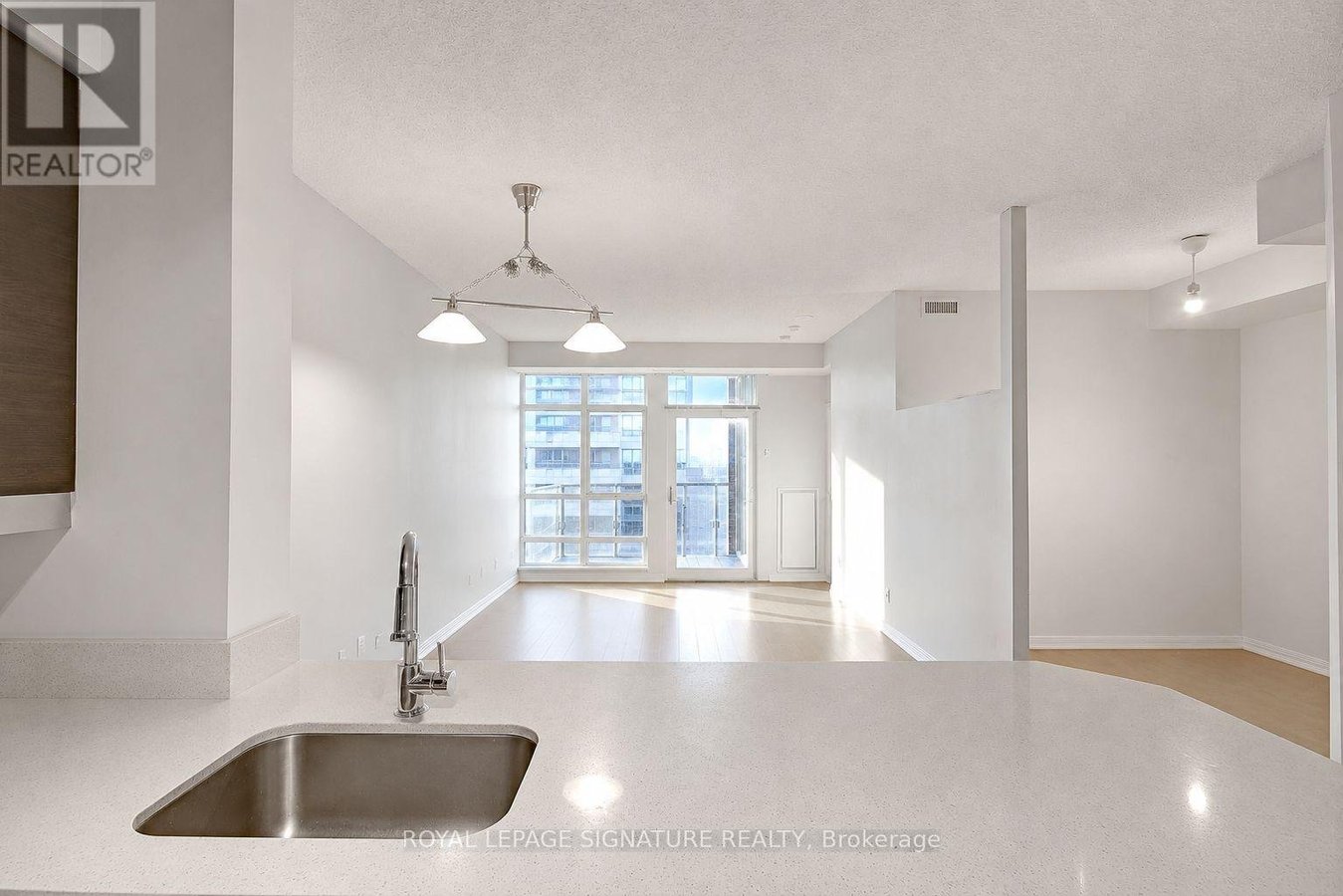2609 - 125 WESTERN BATTERY ROAD - Photo 7