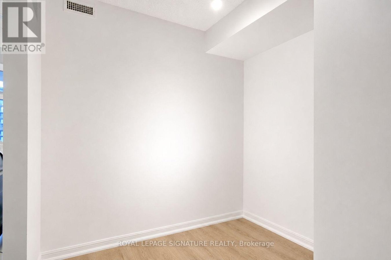 2609 - 125 WESTERN BATTERY ROAD - Photo 18