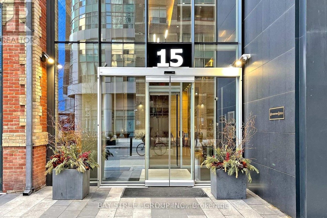2103 - 15 GRENVILLE STREET - Photo 2