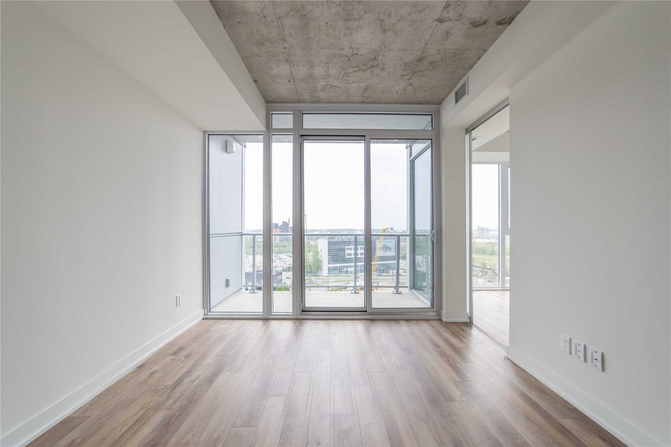 25 Baseball Place - Photo 2
