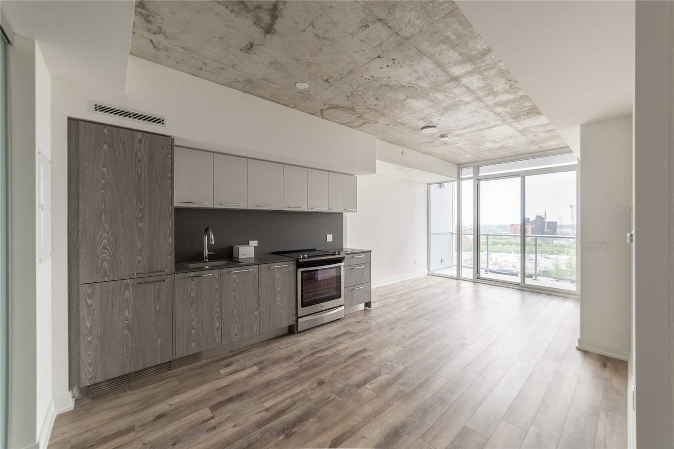 25 Baseball Place - Photo 1