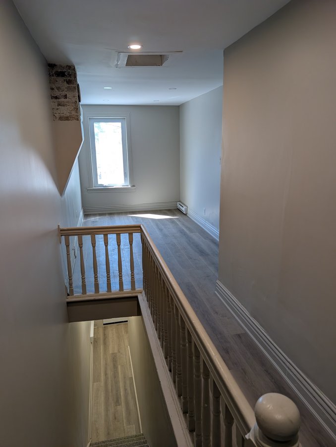 1352 Queen Street East - Photo 1