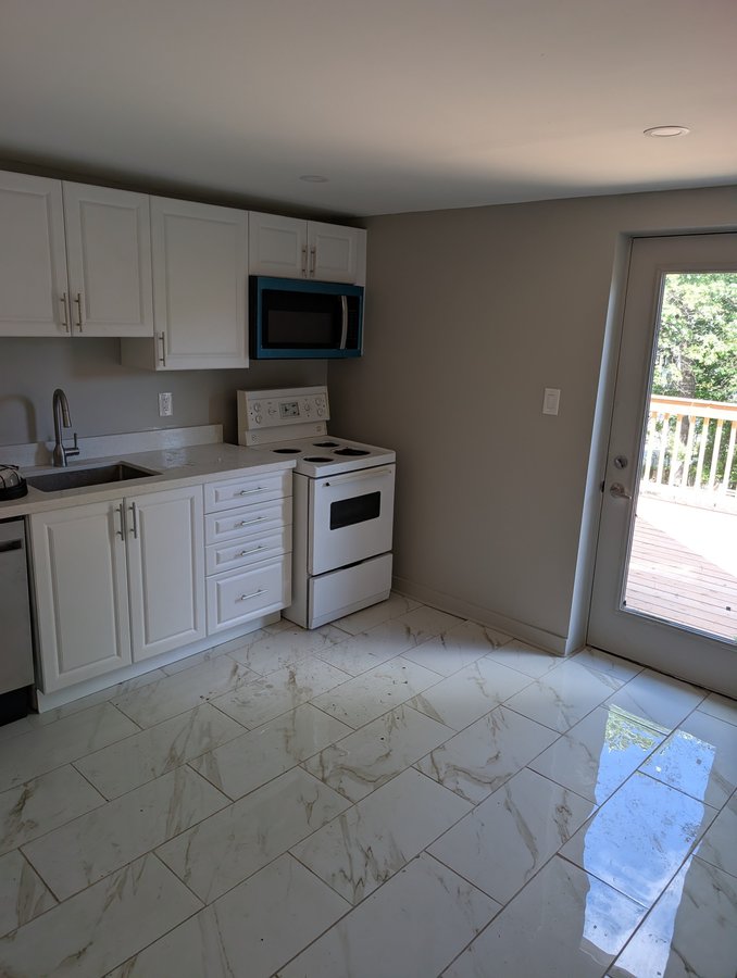 1352 Queen Street East - Photo 5