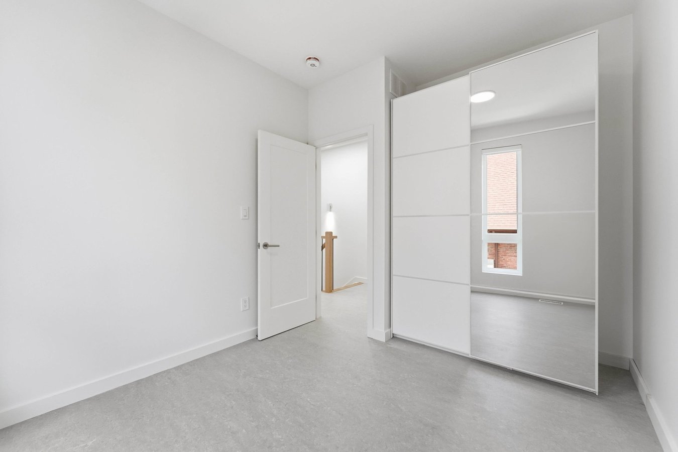 616 Delaware Avenue North - Photo 14