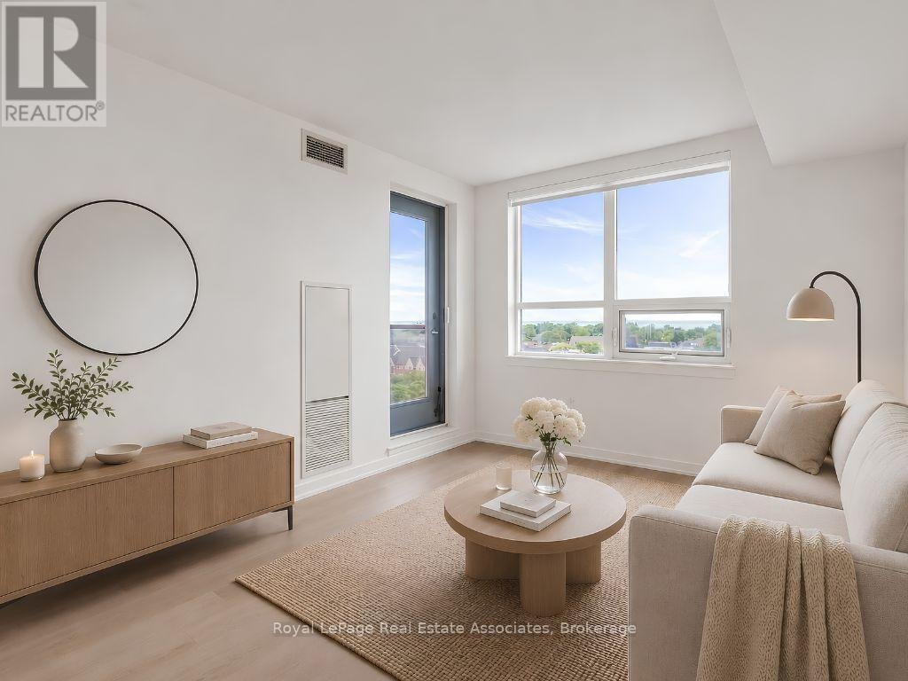 706 - 4 ELSINORE PATH - Photo 2