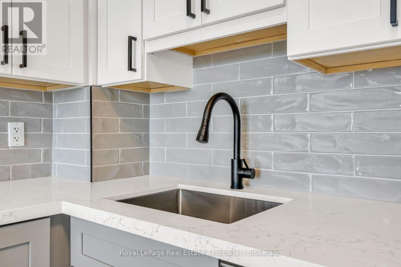 706 - 4 ELSINORE PATH - Photo 14