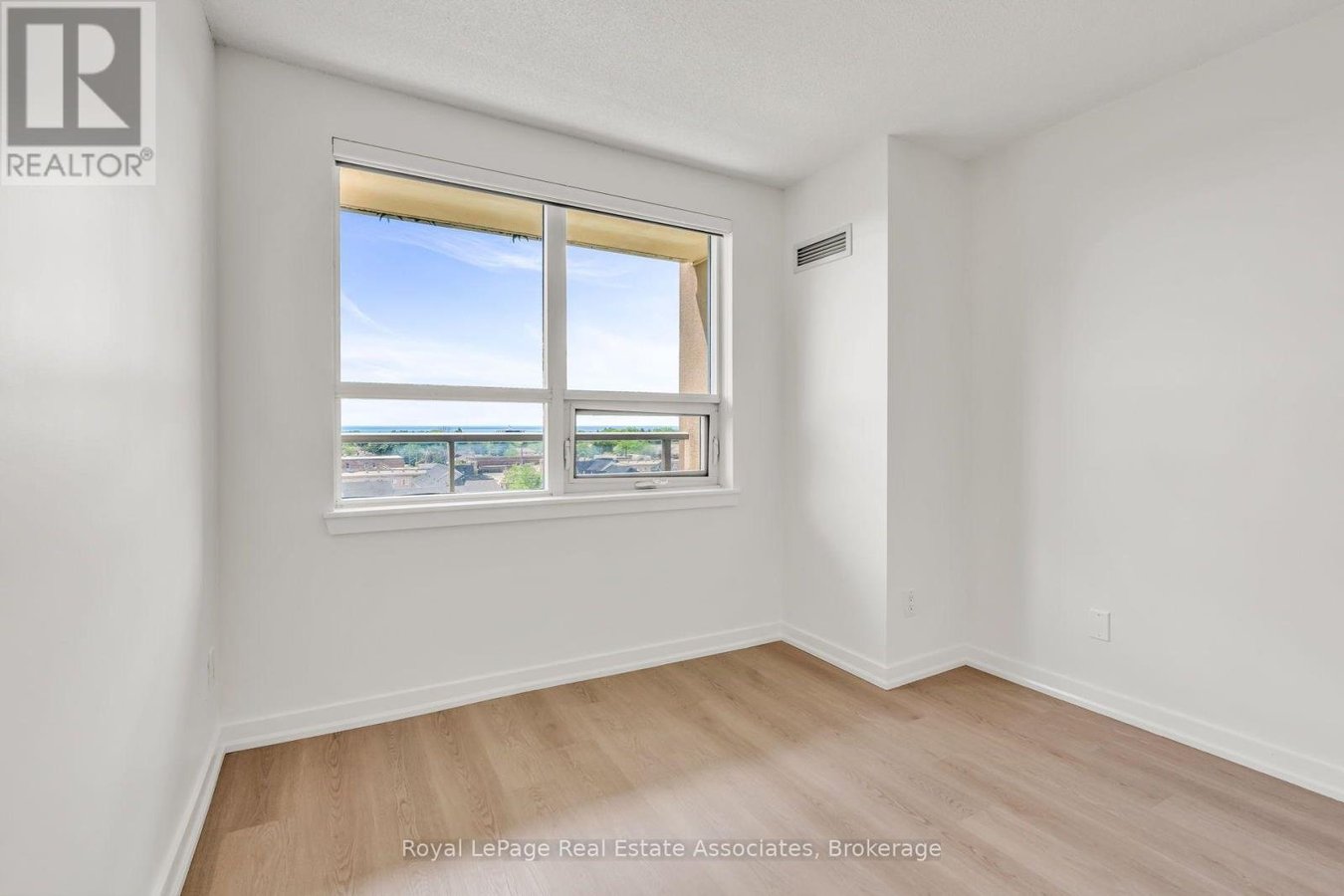 706 - 4 ELSINORE PATH - Photo 20