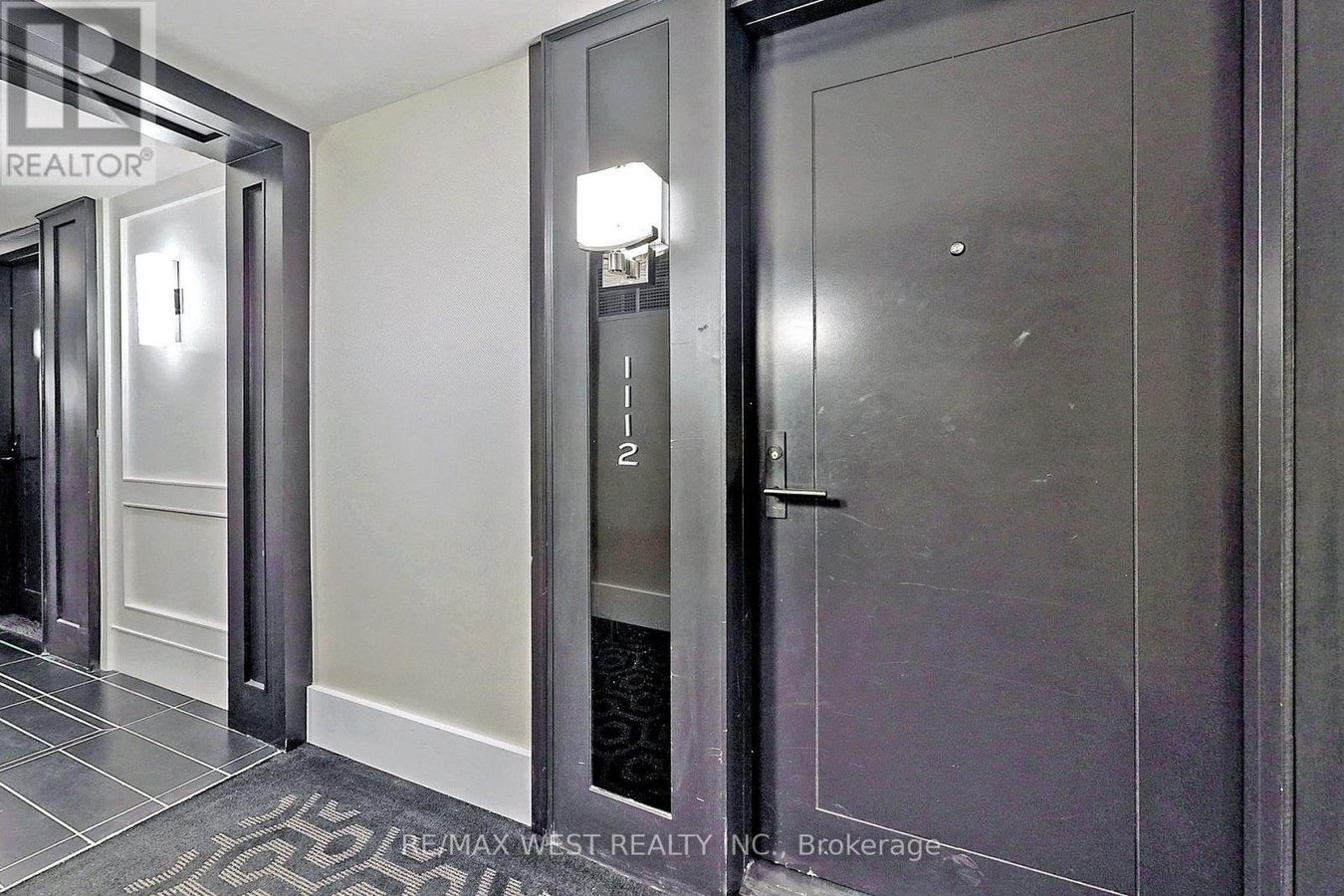 1112 - 955 BAY STREET - Photo 8