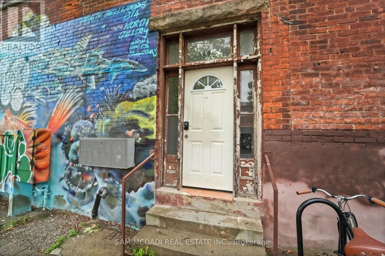 APT 2 - 180 BELLWOODS AVENUE - Photo 2