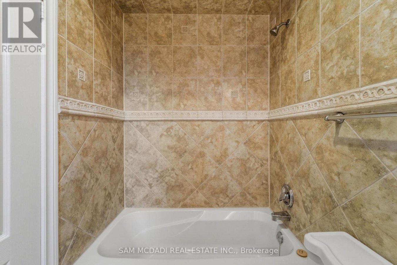 APT 2 - 180 BELLWOODS AVENUE - Photo 15