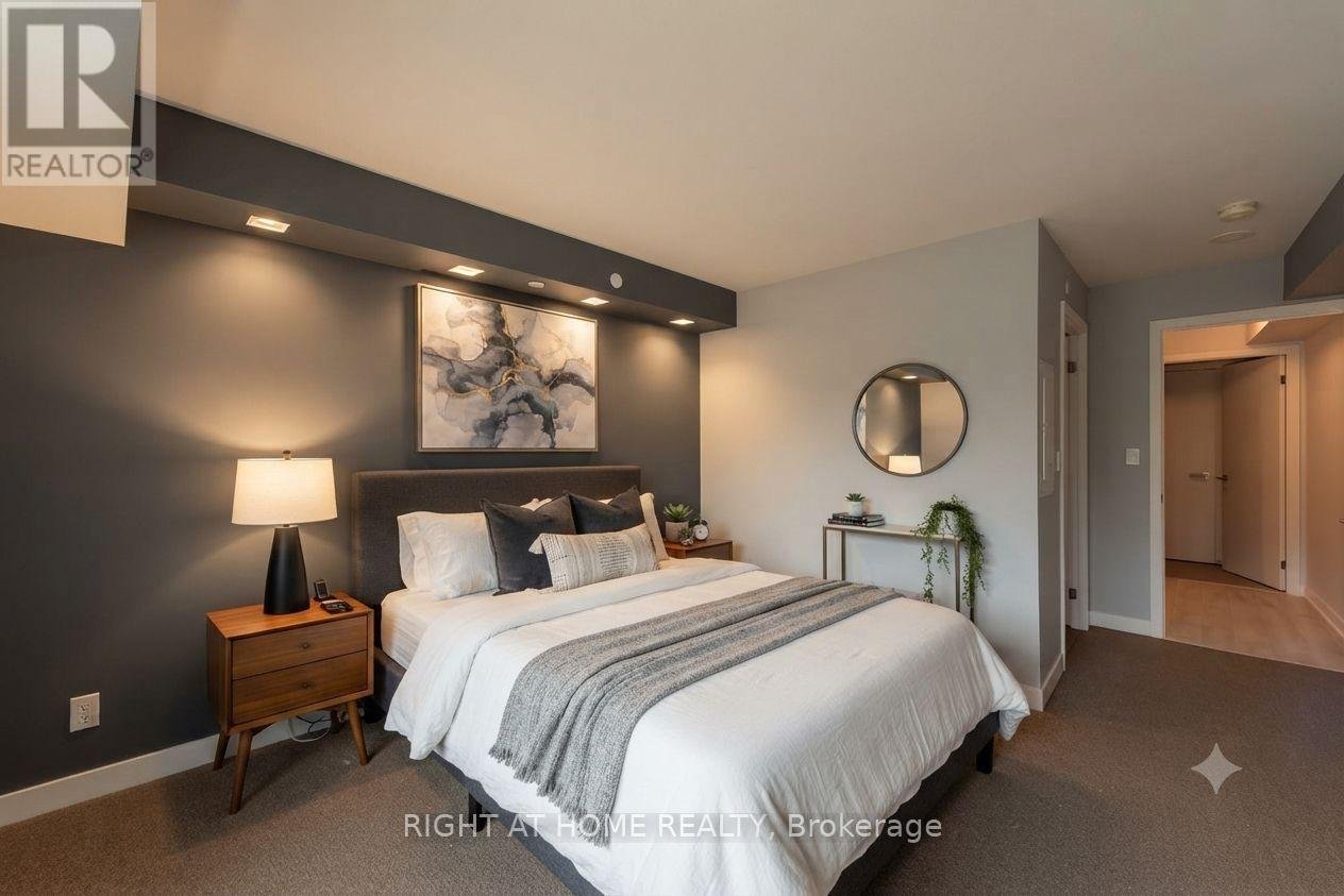 101 - 118 VARNA DRIVE - Photo 2