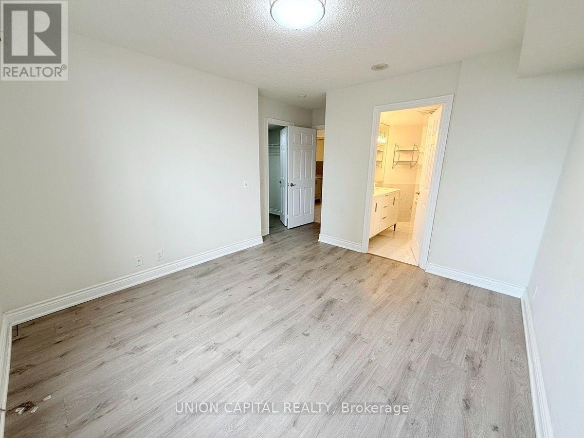 1007 - 78 HARRISON GARDEN BOULEVARD - Photo 5