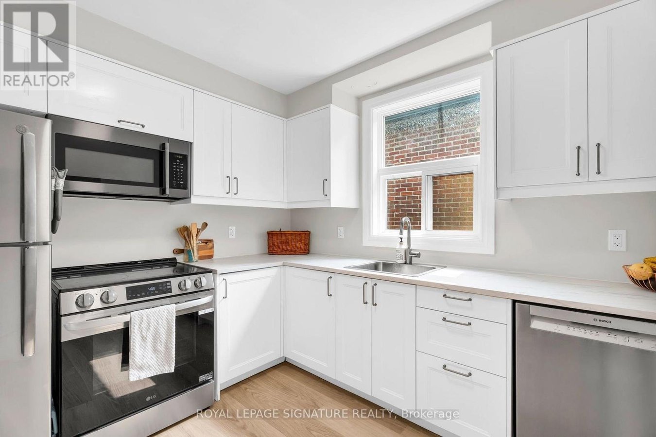 3 - 117 HILLSDALE AVENUE E - Photo 1