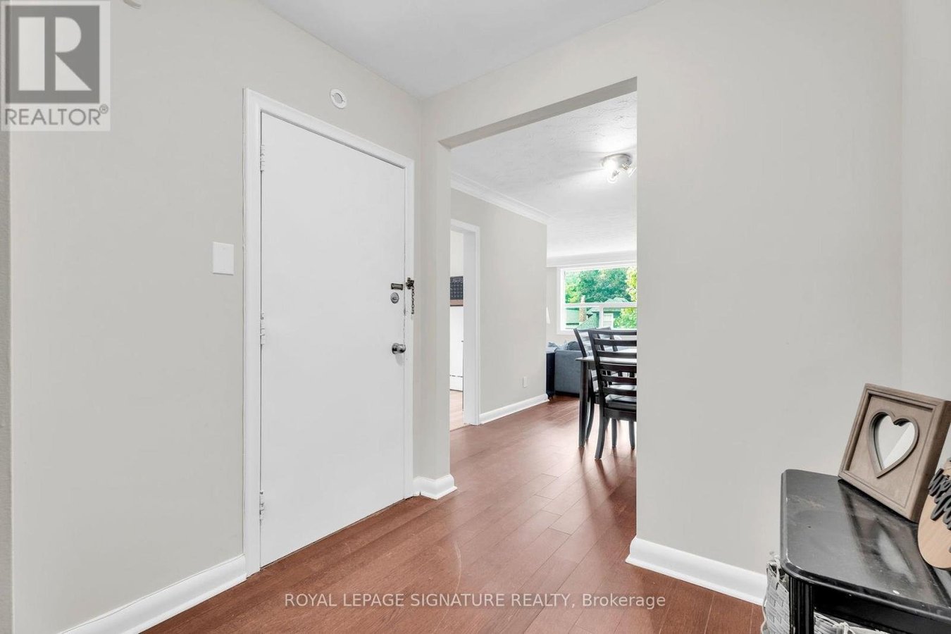 3 - 117 HILLSDALE AVENUE E - Photo 4
