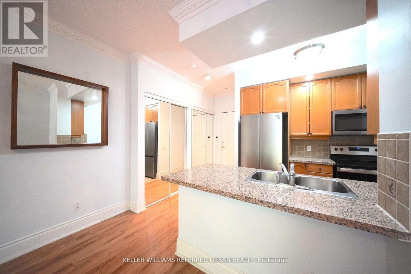 212 - 10 NORTHTOWN WAY - Photo 2