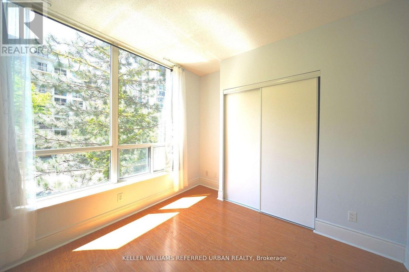 212 - 10 NORTHTOWN WAY - Photo 14