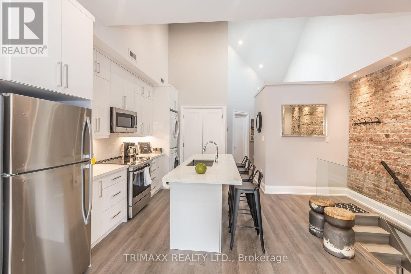 #A - 1220 KING STREET W - Photo 4