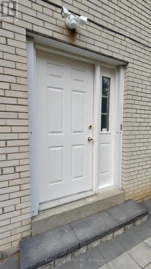 LOWER - 9 MOSEDALE CRESCENT - Photo 2