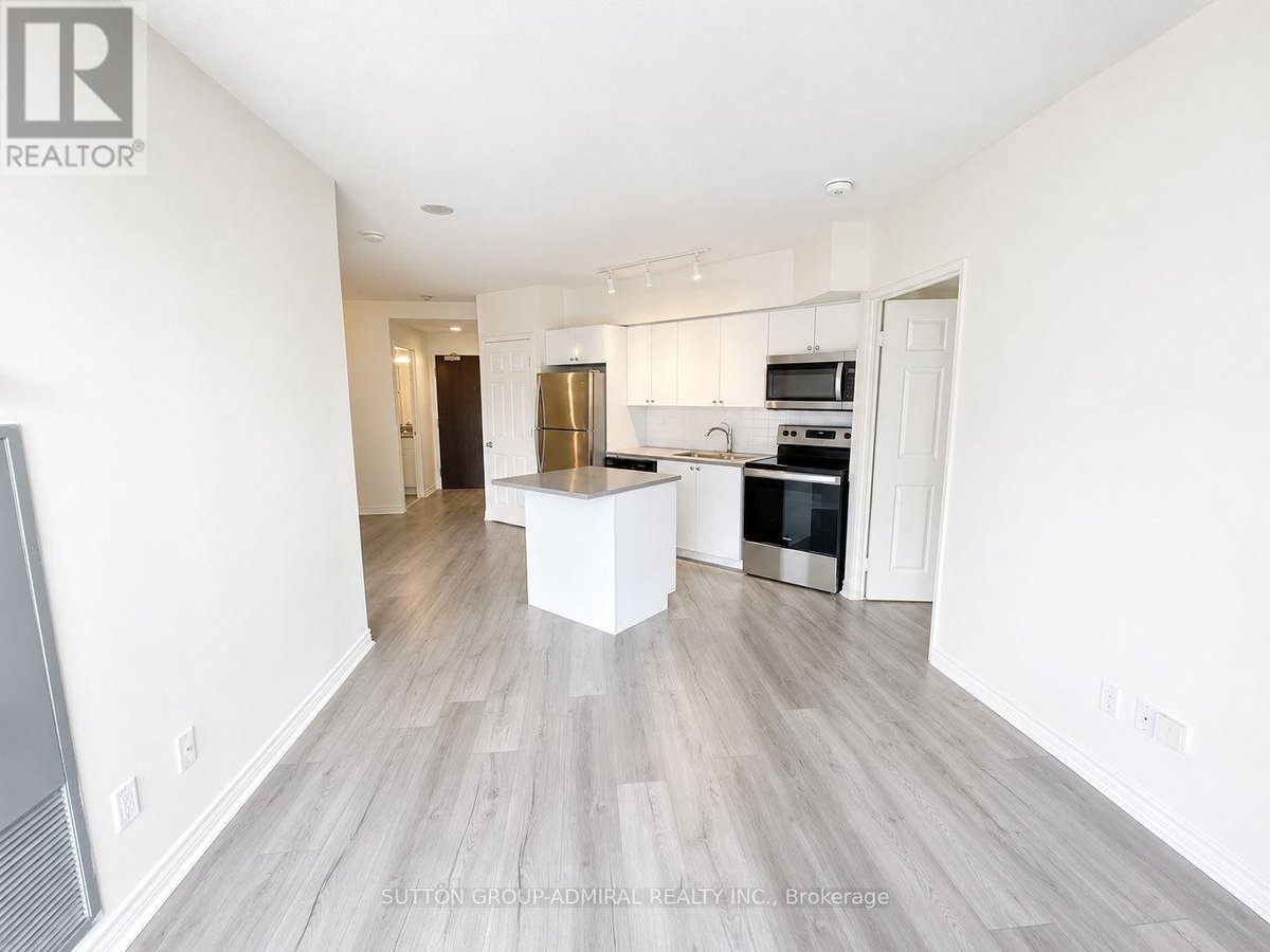 505 - 736 BAY STREET - Photo 2