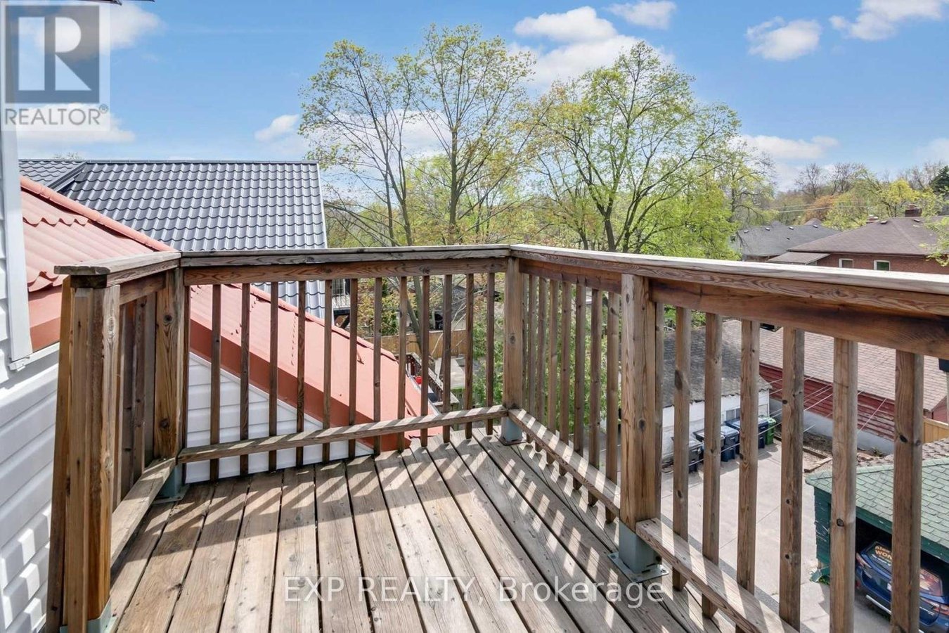 896 AVENUE ROAD - Photo 8