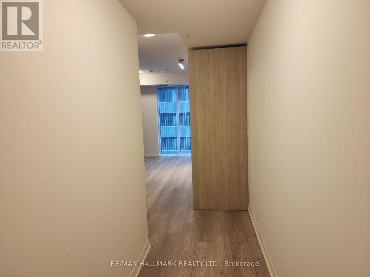 1701 - 400 KING STREET W - Photo 2