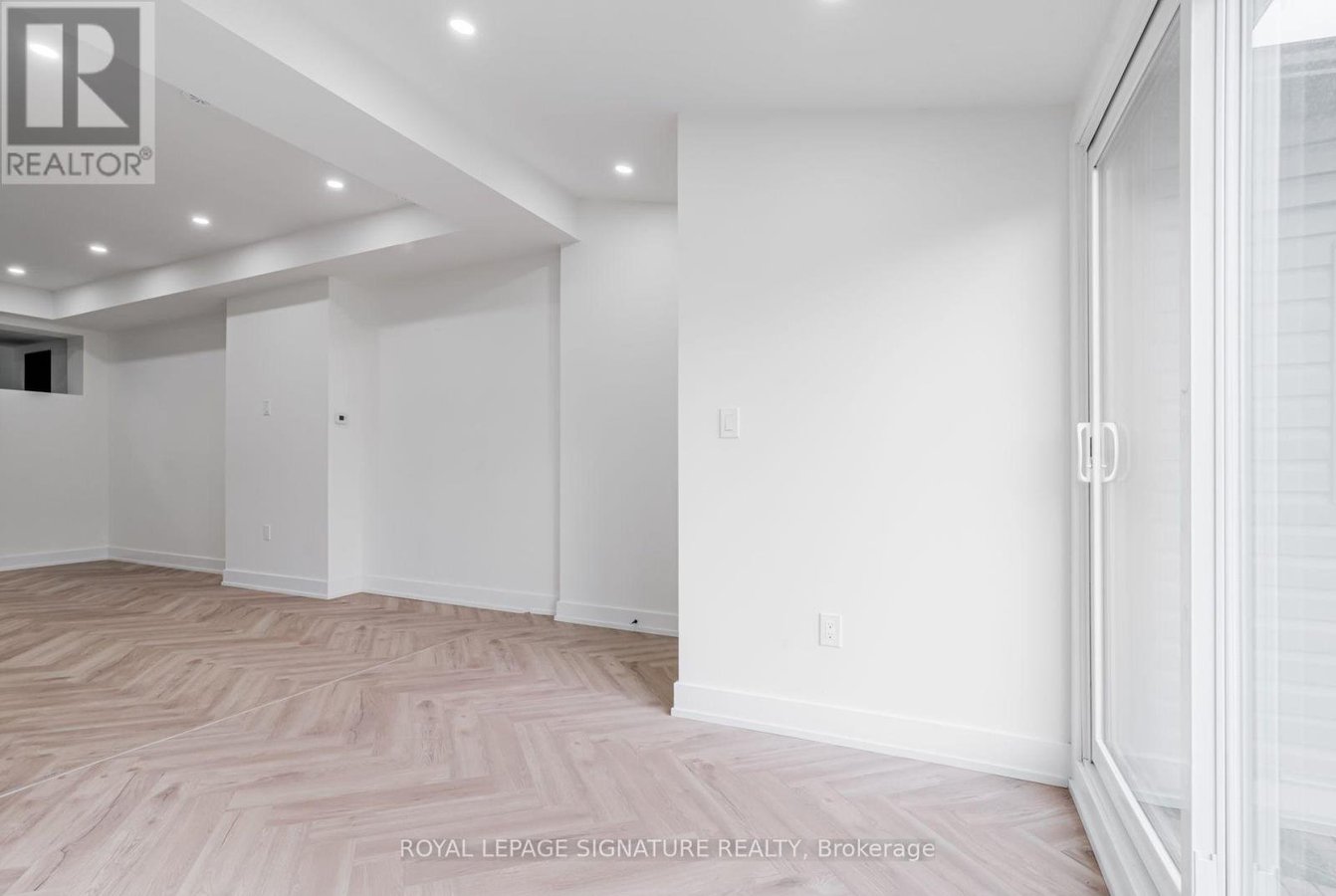 1 - 861 O'CONNOR DRIVE - Photo 3