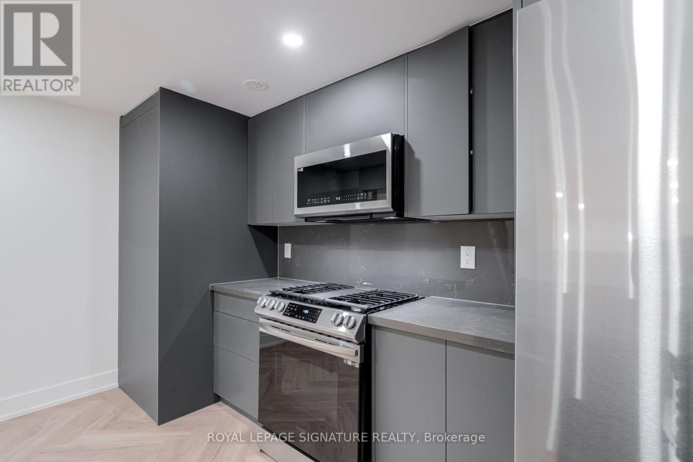 1 - 861 O'CONNOR DRIVE - Photo 12