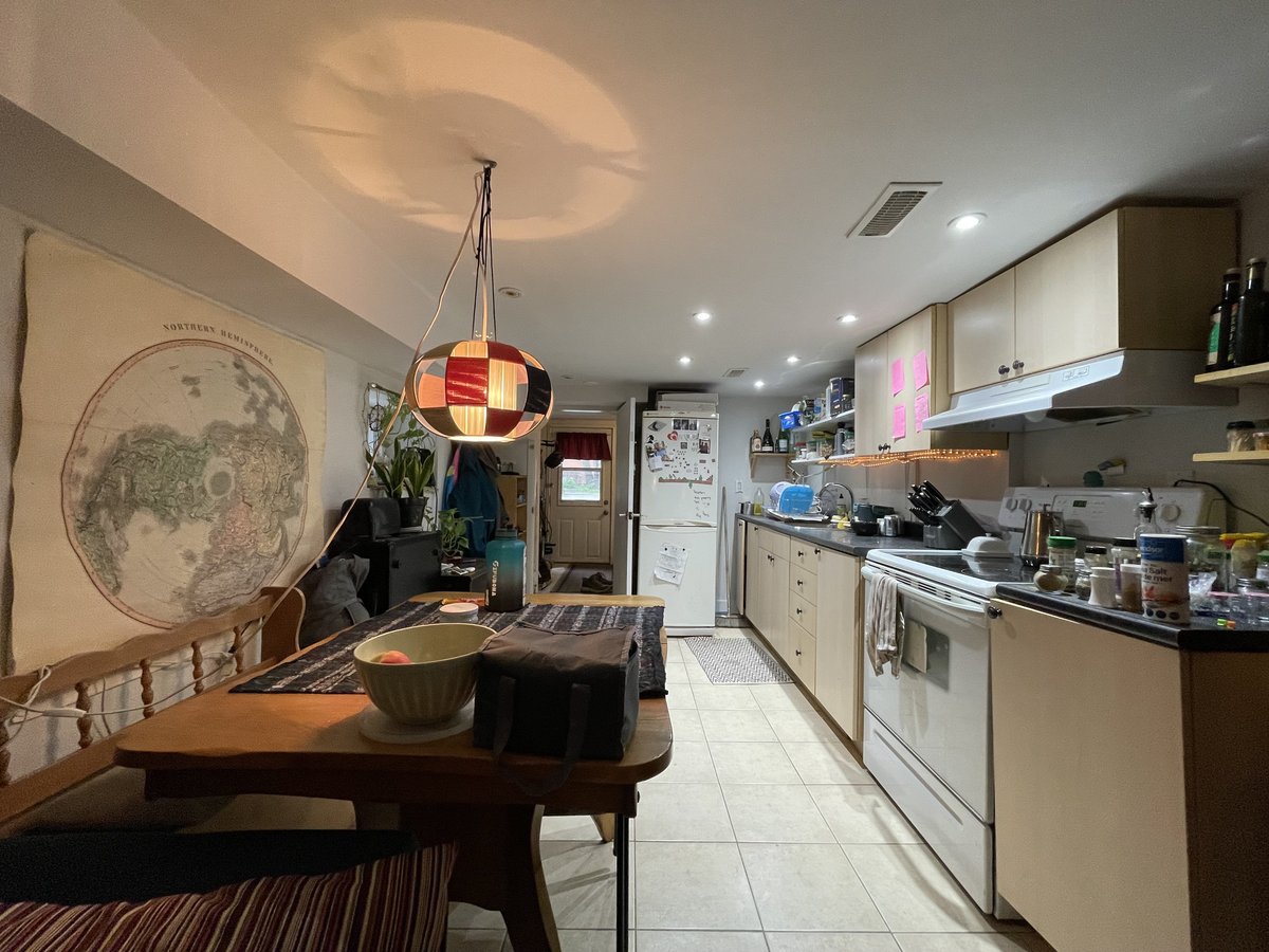 792 Gladstone Avenue - Photo 3