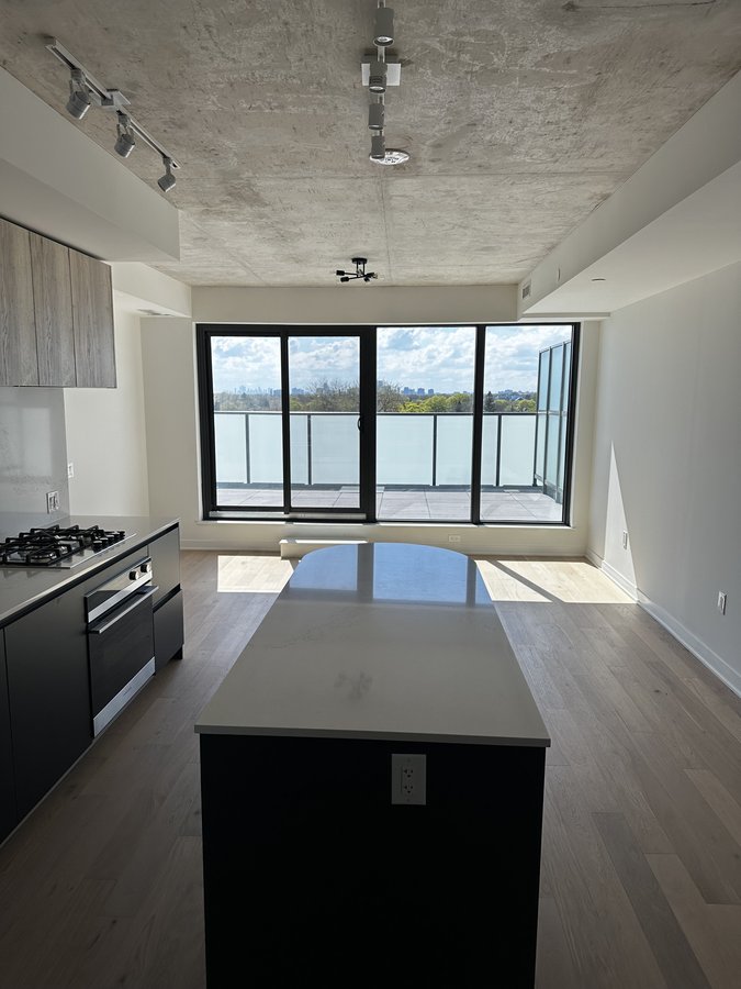 2625 Dundas Street West - Photo 3