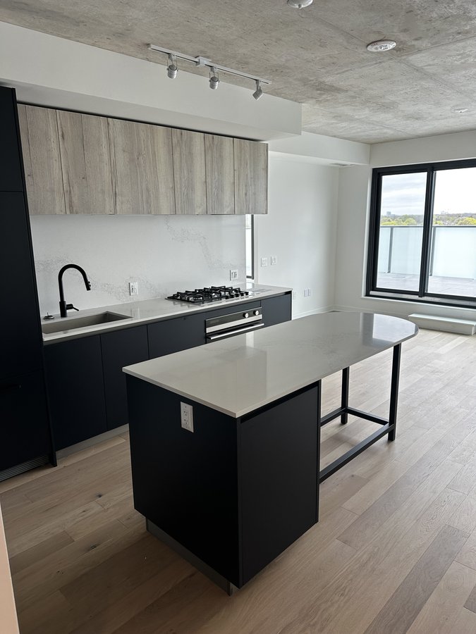 2625 Dundas Street West - Photo 5