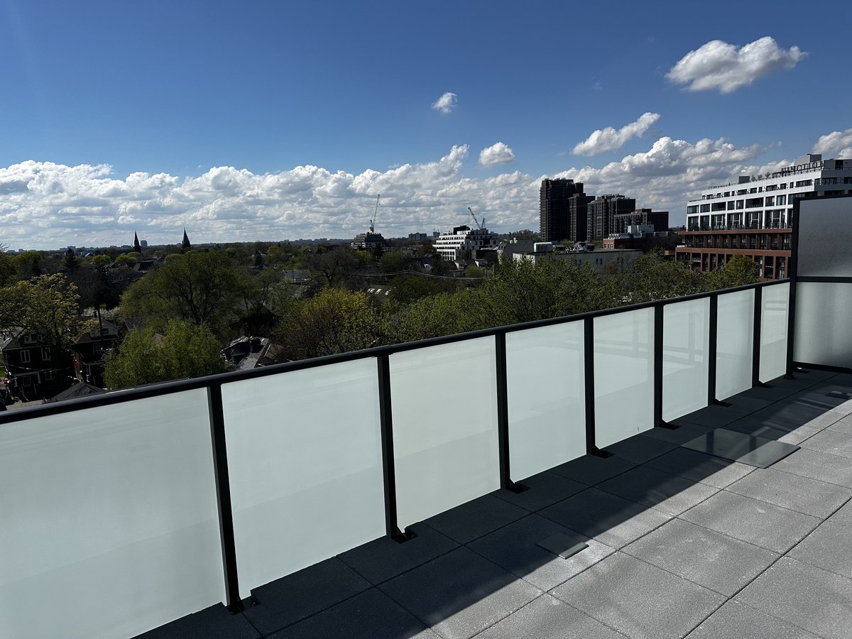 2625 Dundas Street West - Photo 11