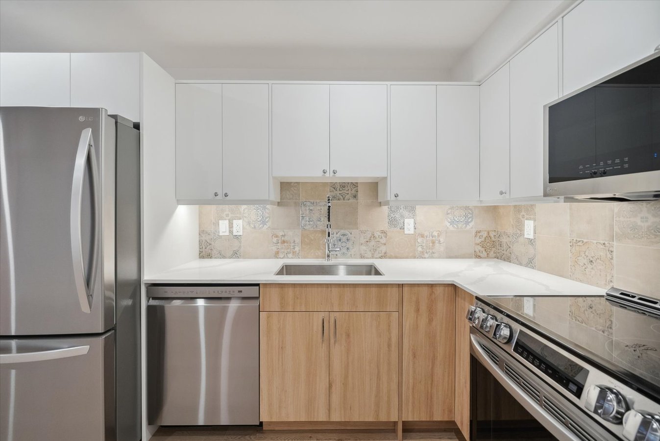 112 Walmer Road - Photo 3