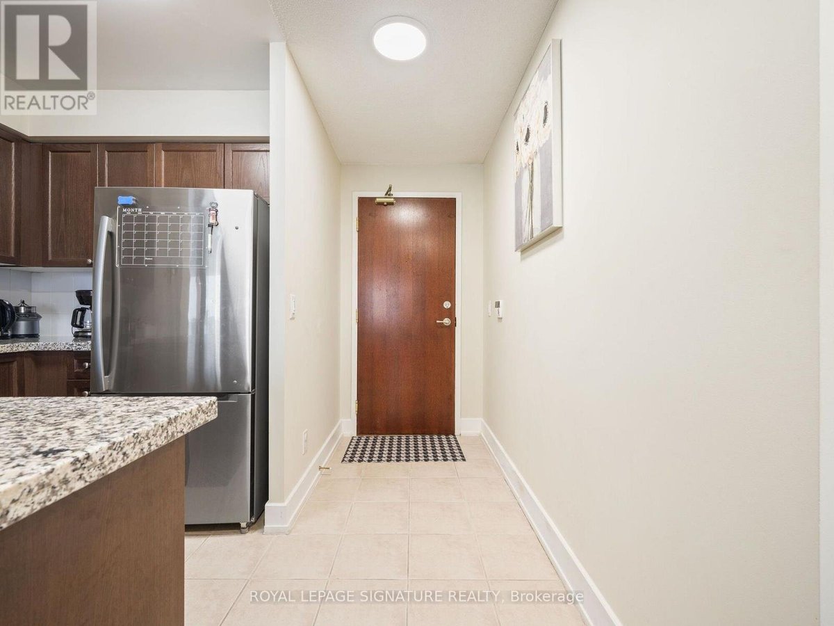 901 - 5 MICHAEL POWER PLACE - Photo 5