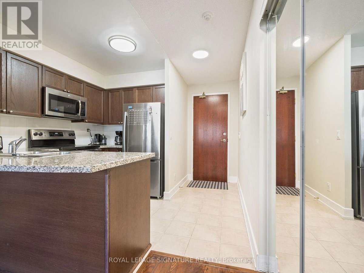 901 - 5 MICHAEL POWER PLACE - Photo 6