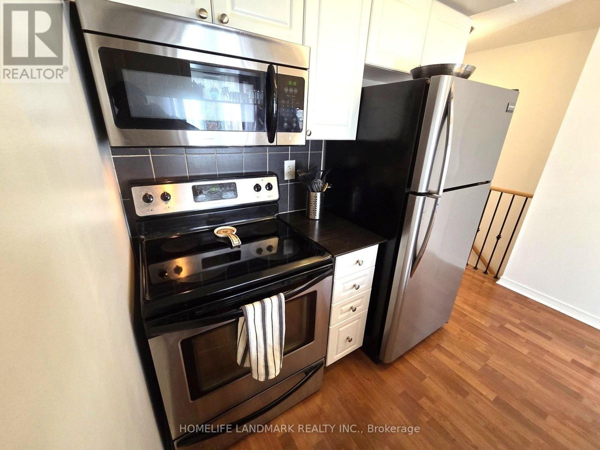 2 - 74 MUNRO STREET - Photo 4
