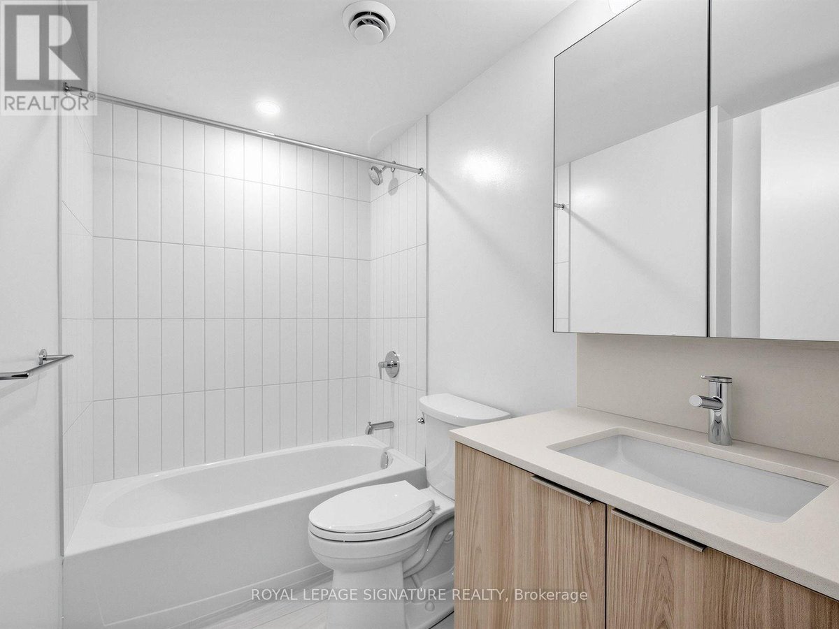 1311 - 15 DAVID SALOMON DRIVE - Photo 4