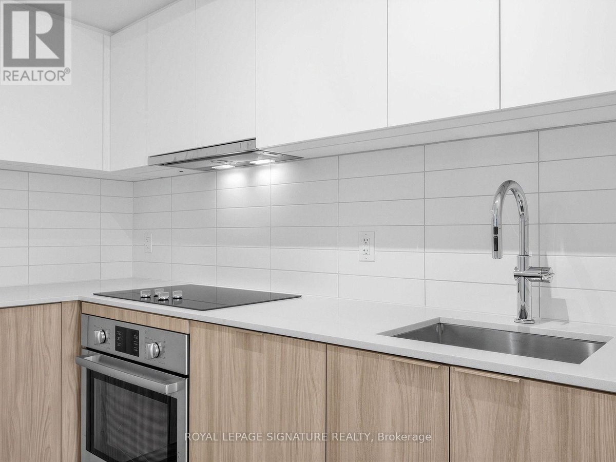 1311 - 15 DAVID SALOMON DRIVE - Photo 7