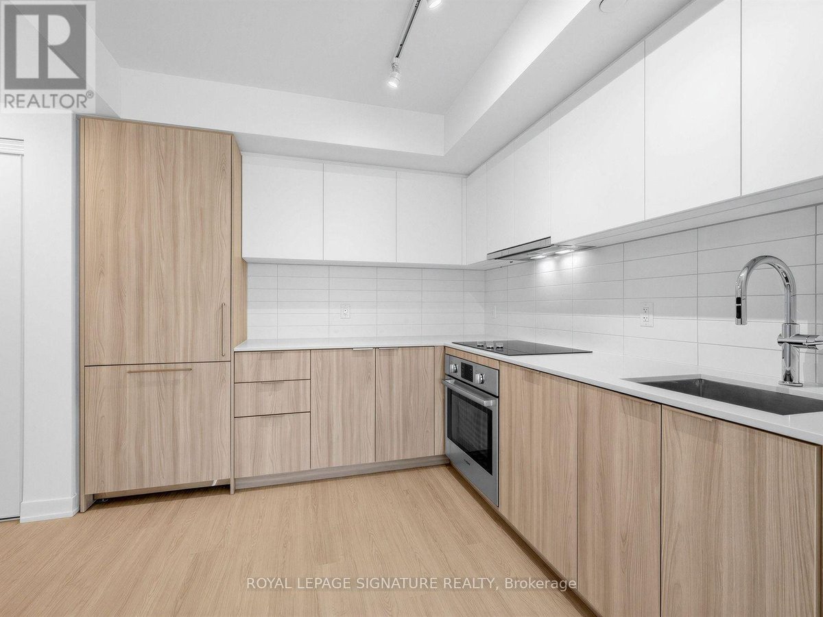 1311 - 15 DAVID SALOMON DRIVE - Photo 8