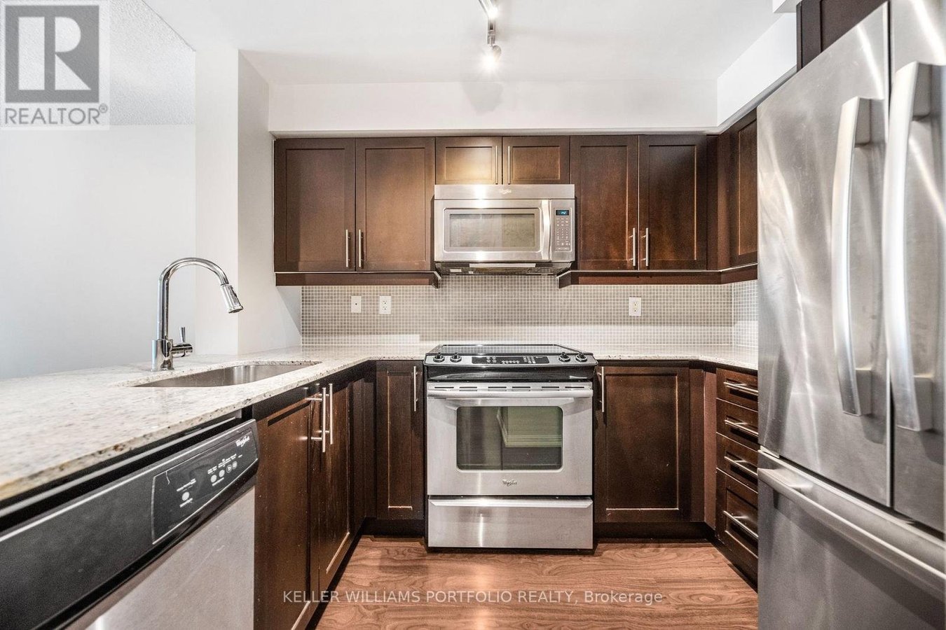 508 - 125 WESTERN BATTERY ROAD - Photo 3