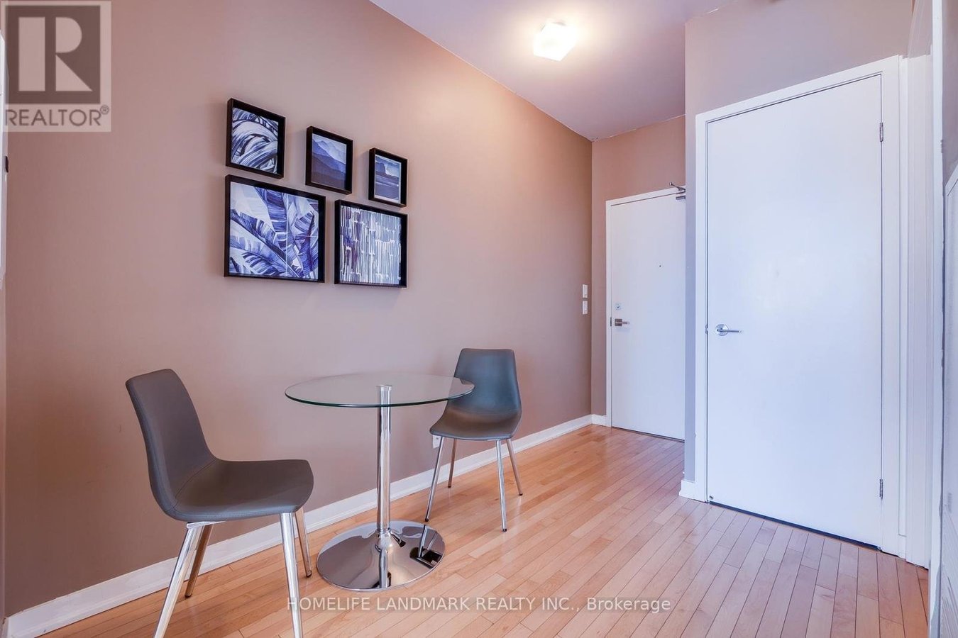1807 - 14 YORK STREET - Photo 2